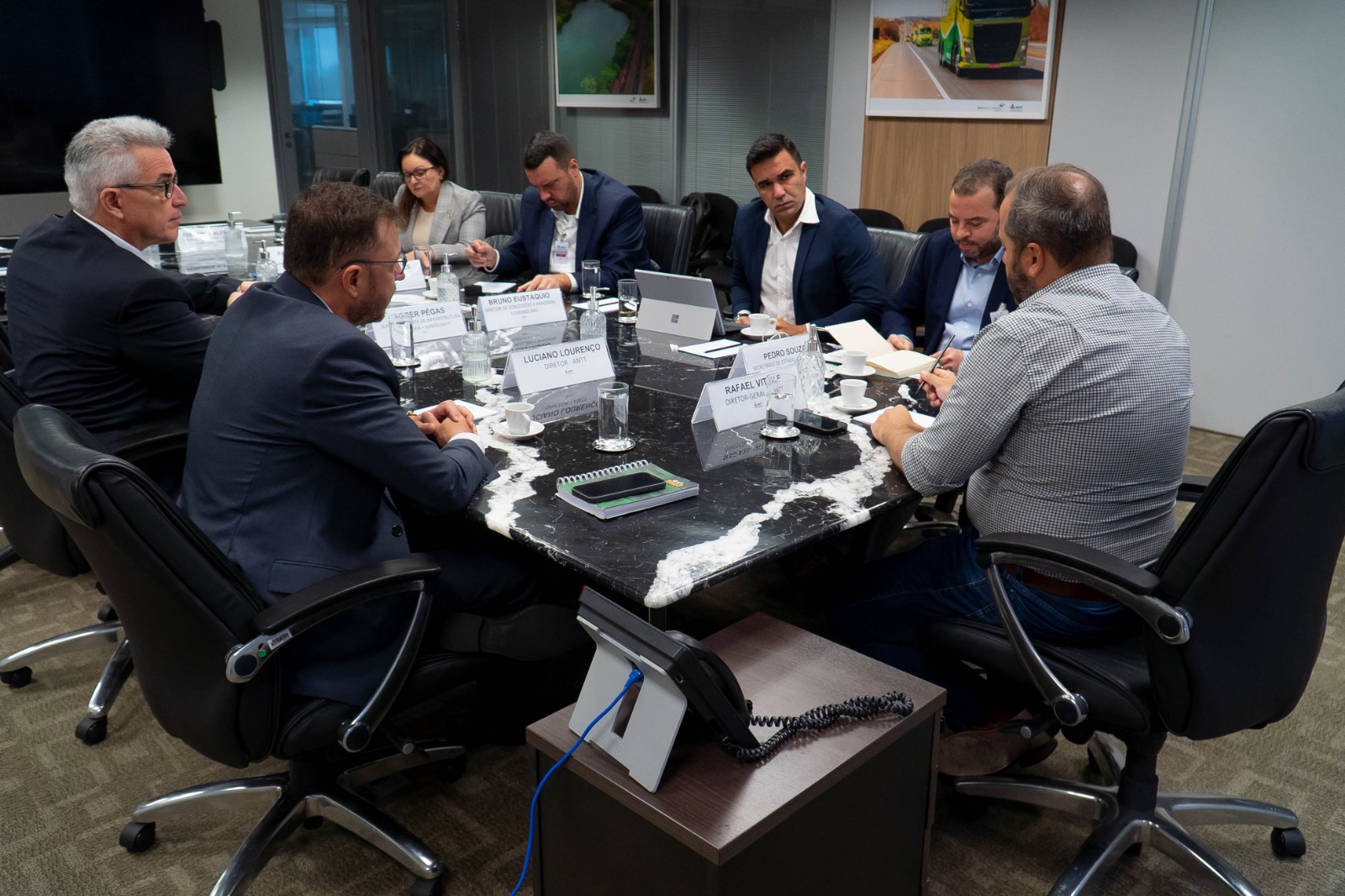 Comitiva do Governo de Minas se reúne com representantes da Agência Nacional de Transportes Terrestres, em Brasília